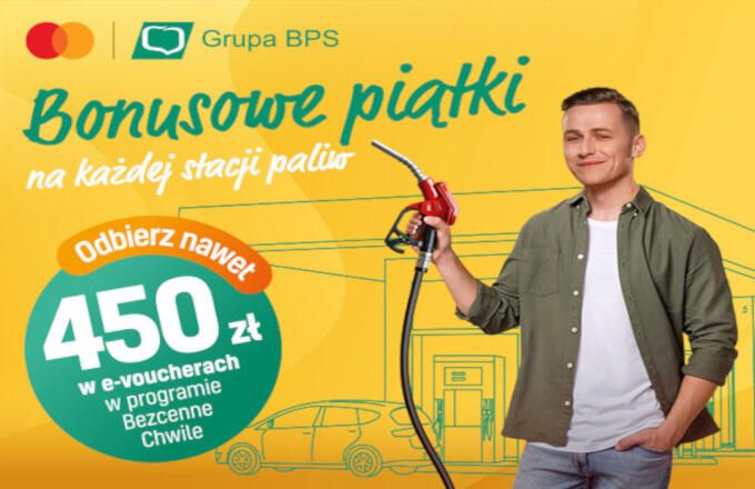 mężczyzna z pistoletem do tankowania